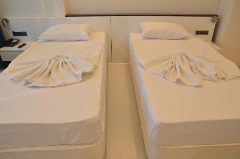 Kayislioglu Otel Бурдур Екстериор снимка