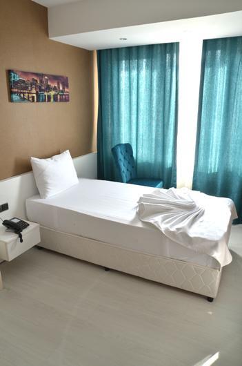 Kayislioglu Otel Бурдур Екстериор снимка